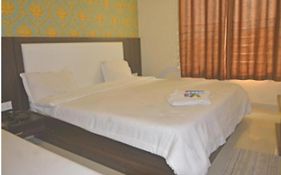 Hotel Fun N Food , Mandu